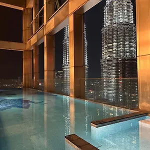 Tropicana The Residences - Klcc By Luxury World شقة